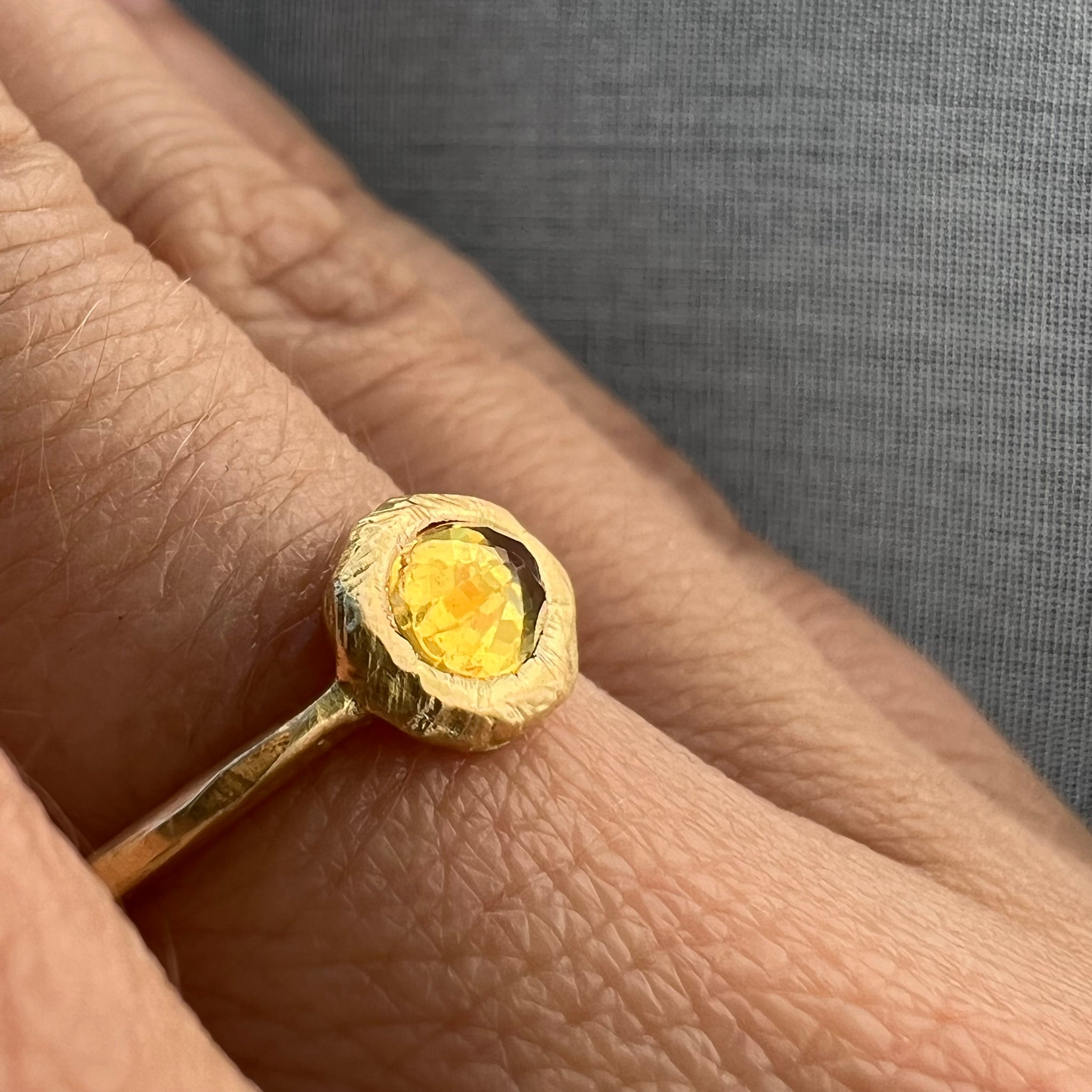 Roman Yellow sapphire (Pukhraj) gold ring – Kundaligems.com